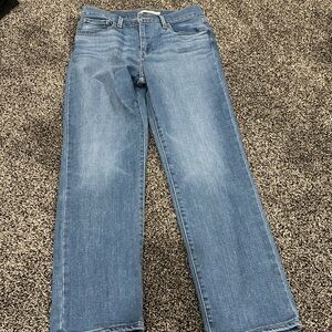 Levi's 724 high-rise straight crop jeans 🌿